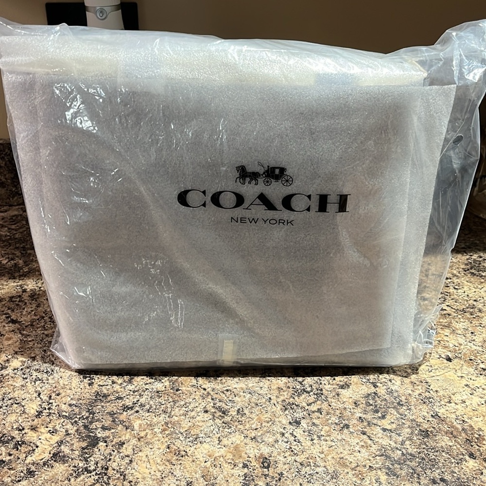 Coach Derby Tote In Mist - Picture 3 of 10